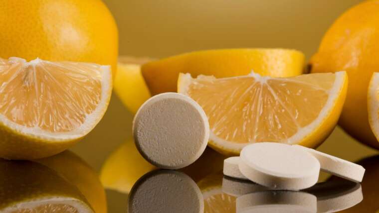 Como tomar vitamina C: dicas para uma suplementação adequada