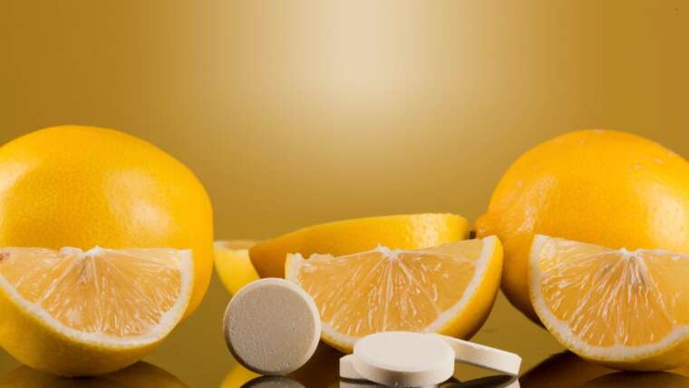 Qual é o melhor horário para tomar vitamina C? Recomendações para sua absorção